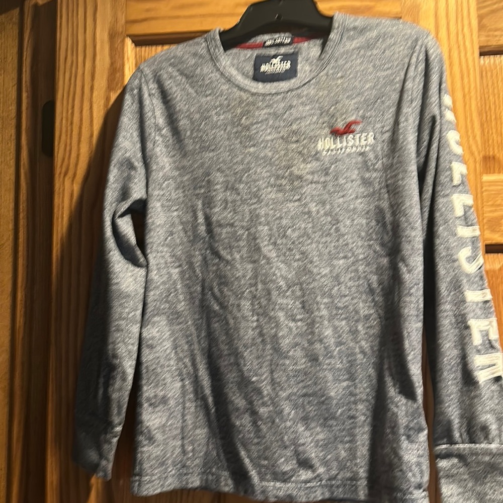 Hollister 100% cotton long sleeve T-shirt